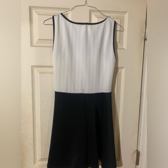 Vibe Sportswear White & Black Lace Tennis Dress - Picture 4 of 6